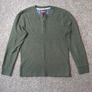 Green Long Sleeve Tee with Classic Henley Style